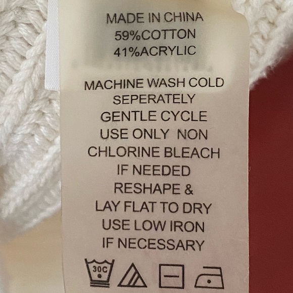 Vince Camuto Cream Ivory Asymmetrical Hem Knit Sweater Sz S - Picture 3 of 7